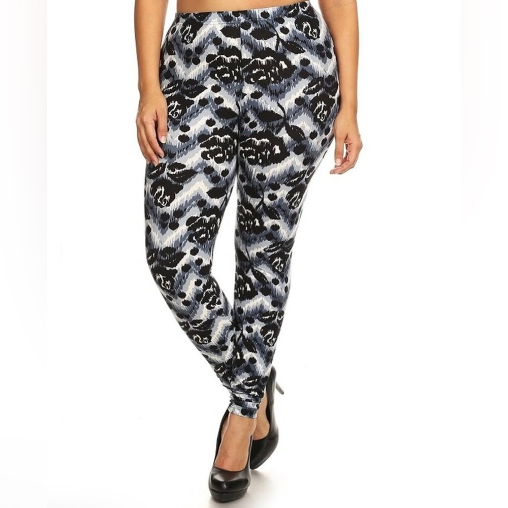 Floral Chevron Leggings-Plus Size